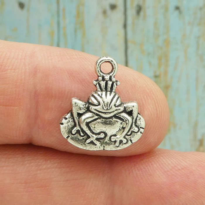 Ornate Fairy Charm in Antique Silver Pewter Medium