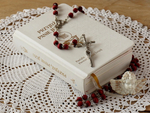 Crafting Faith: Christian Charms as Divine Touchstones in Personalized Rosary Design